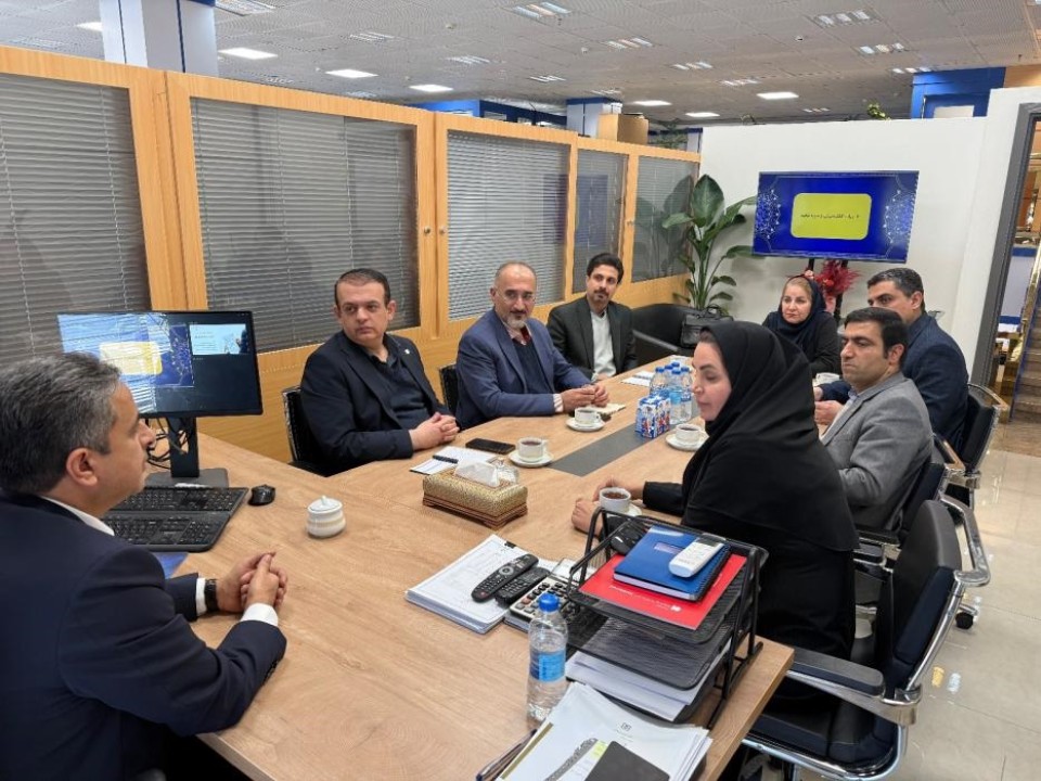 عملكرد شعب باید مبتنی بر هم افزایی سازمانی و همسو با اهداف كلان بانك باشد