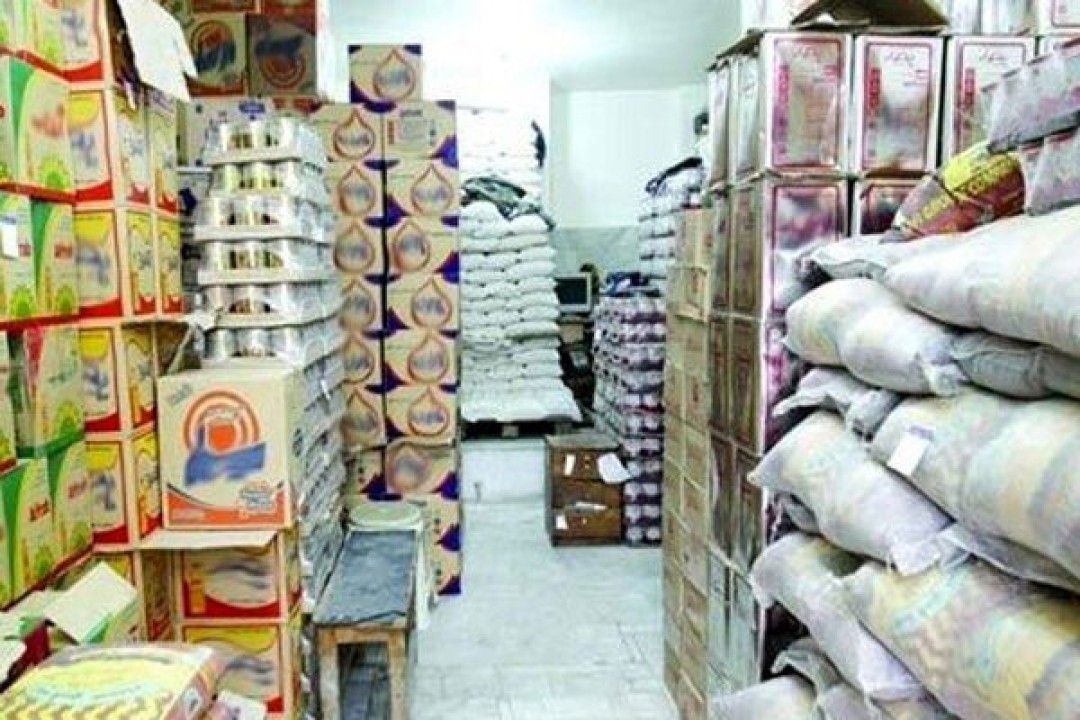 کشف ۱۰۰ میلیارد کالای اساسی فاسد در شیراز