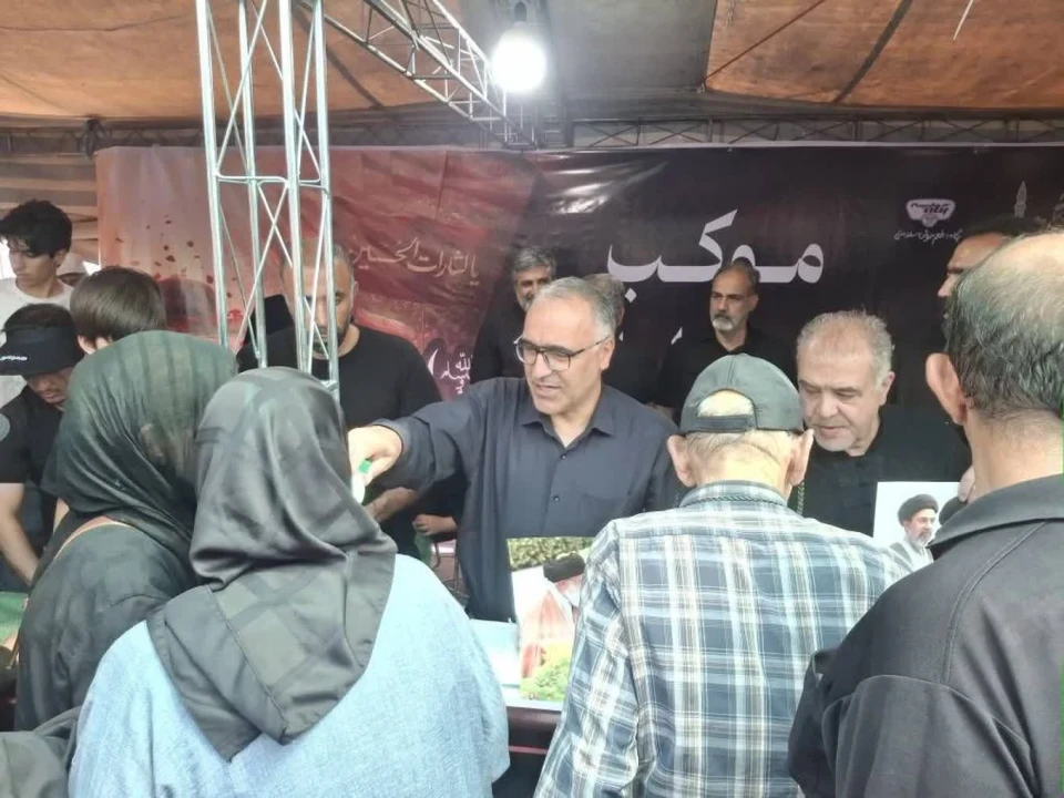 حضور مدیرعامل صندوق بازنشستگی کشوری در میان مردم و بازنشستگان